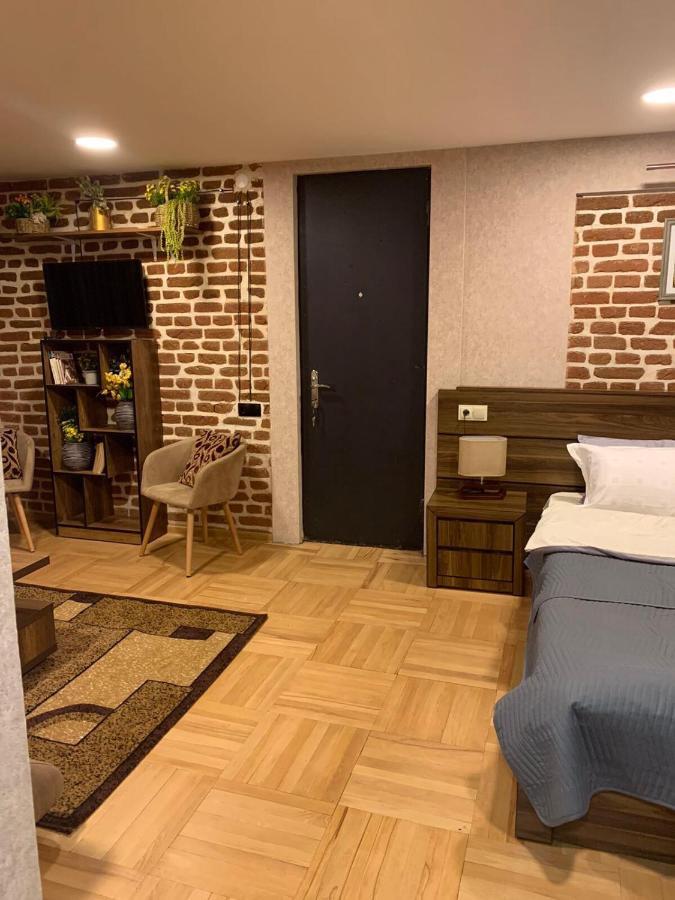 12 Maksim Gorki Street Tbilisi Exterior photo