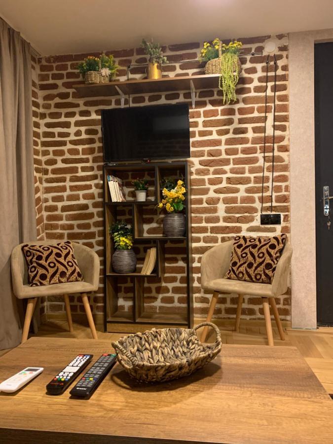 12 Maksim Gorki Street Tbilisi Exterior photo